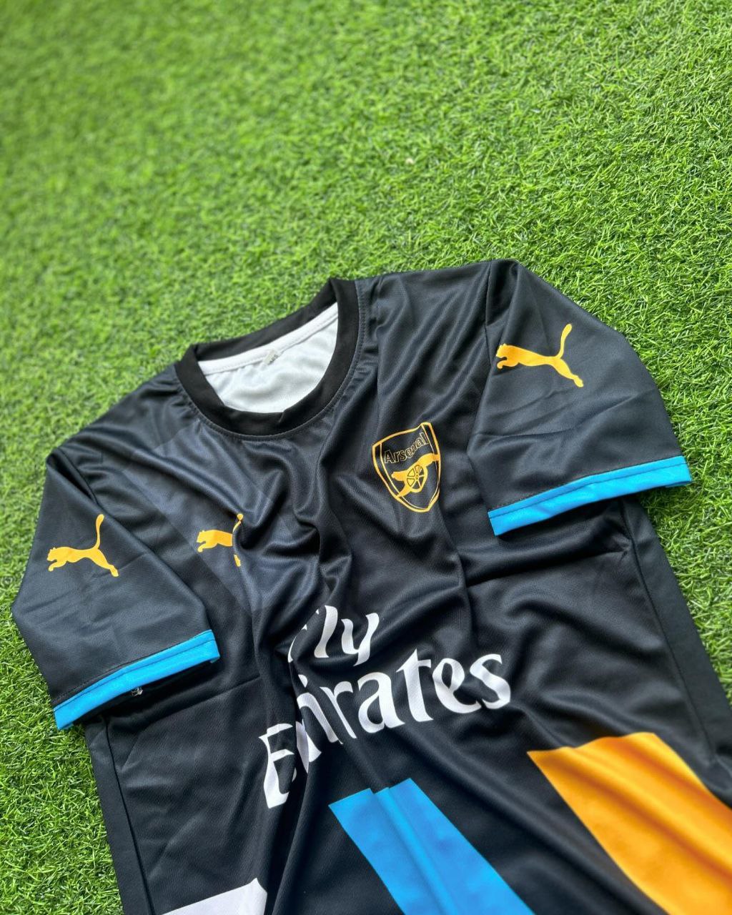 Mesut Ozil Arsenal Retro Jersey – 6