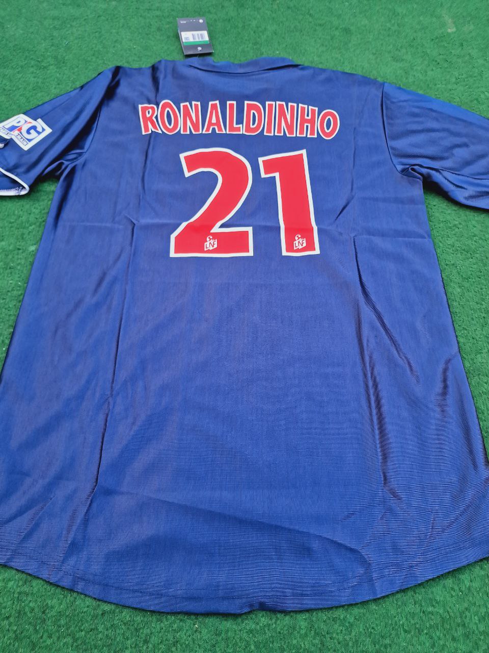 Ronaldinho Gaucho number #21 2001 Retro Football Jersey – Detailed View