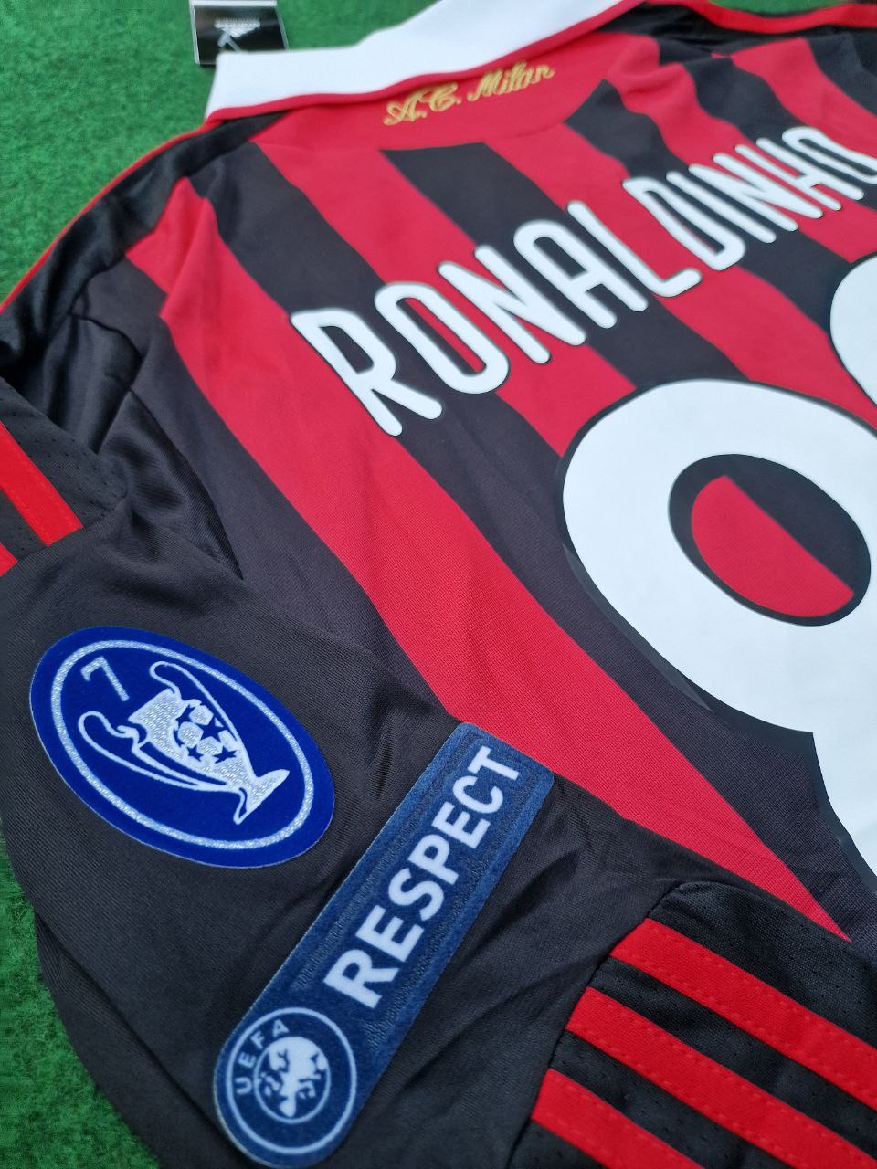 2010/11 Ronaldinho AC Milan Season Retro Football Jersey – 4