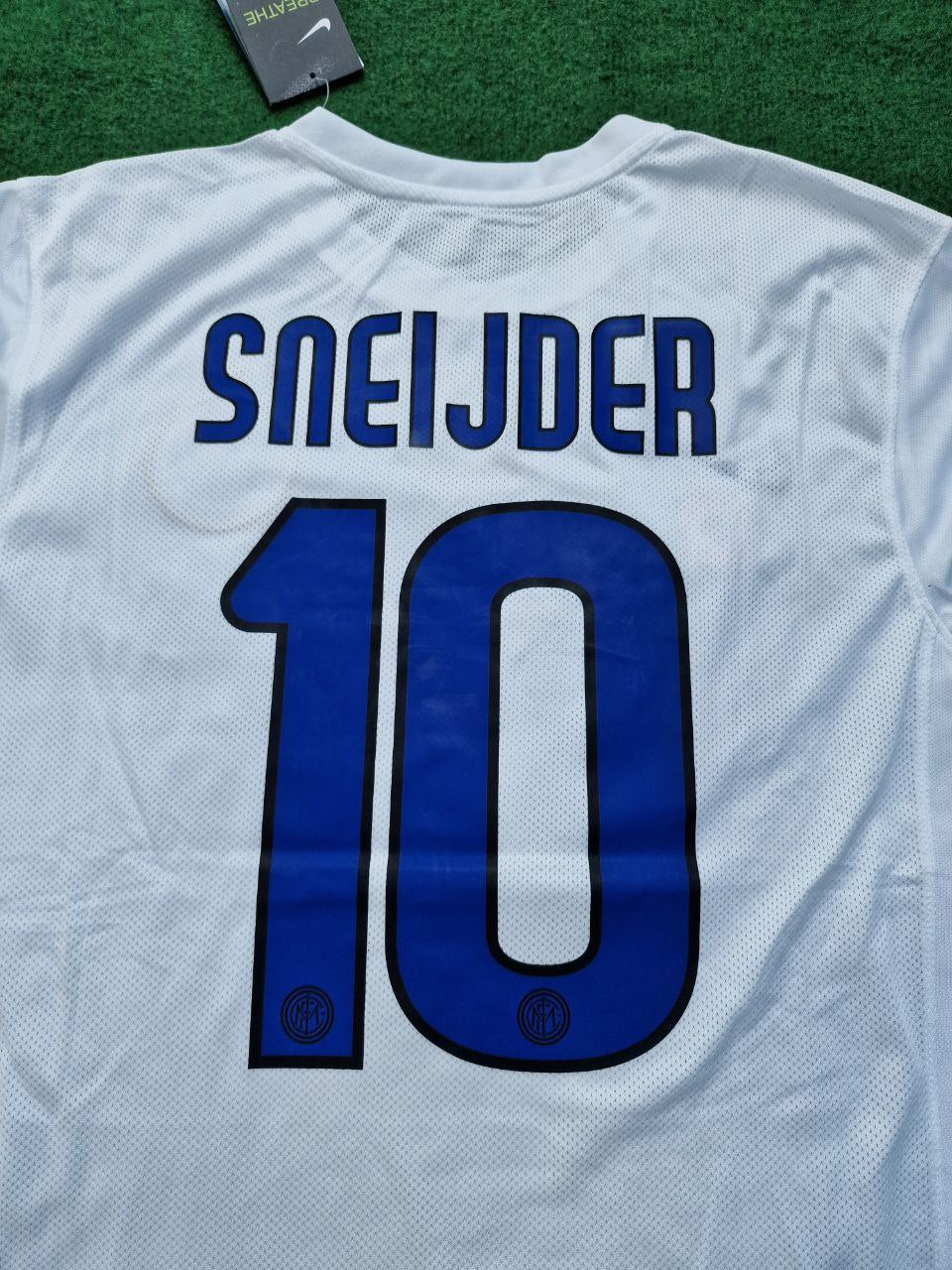 2010 Wesley Sneijder - Inter 2011 White Dragon Football Jersey – Front View