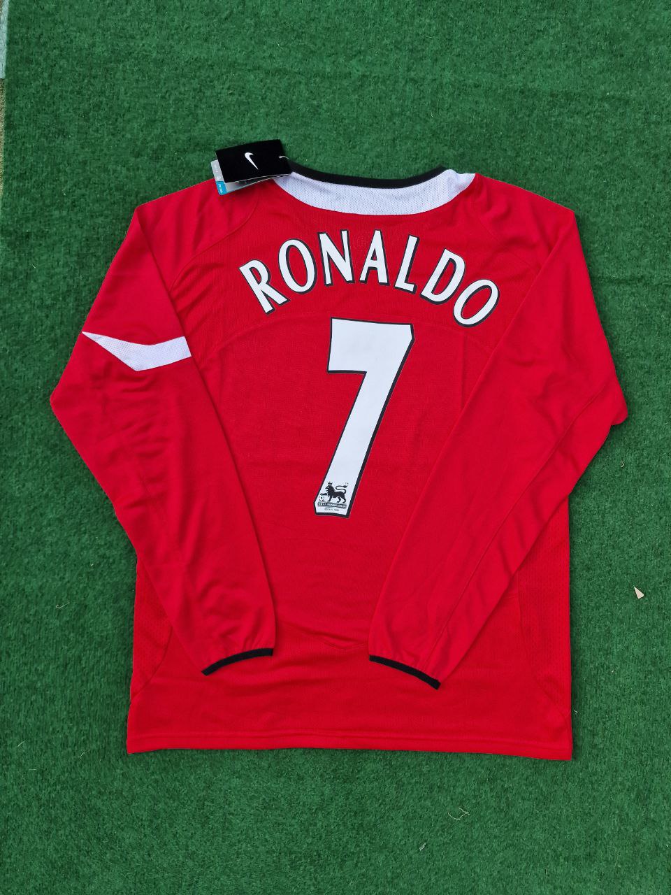 Cristiano Ronaldo Manchester United 2005 Retro Football Jersey – Back View