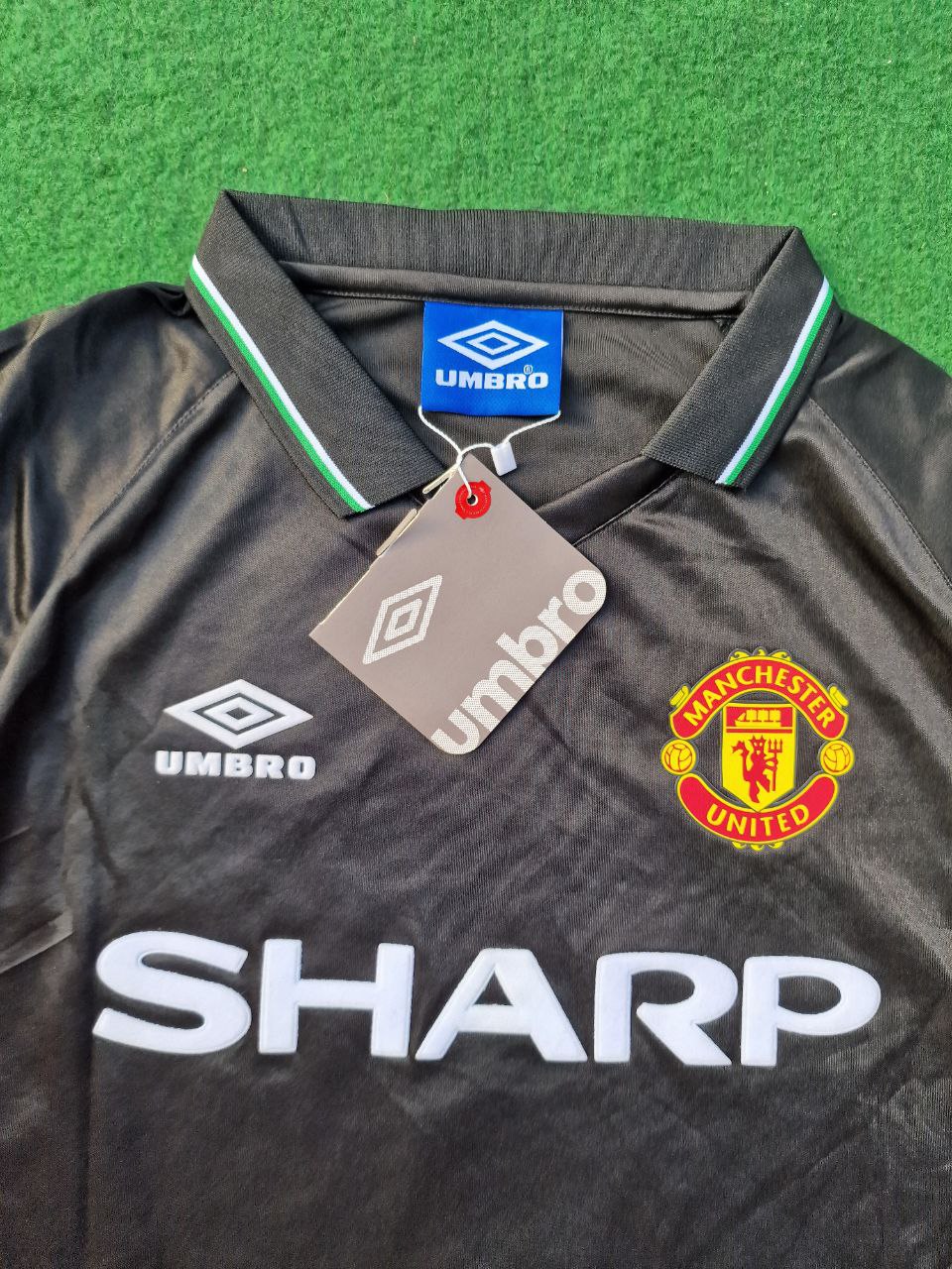 1998 David Beckham Manchester United 1999 Black Retro Football Jersey – 4