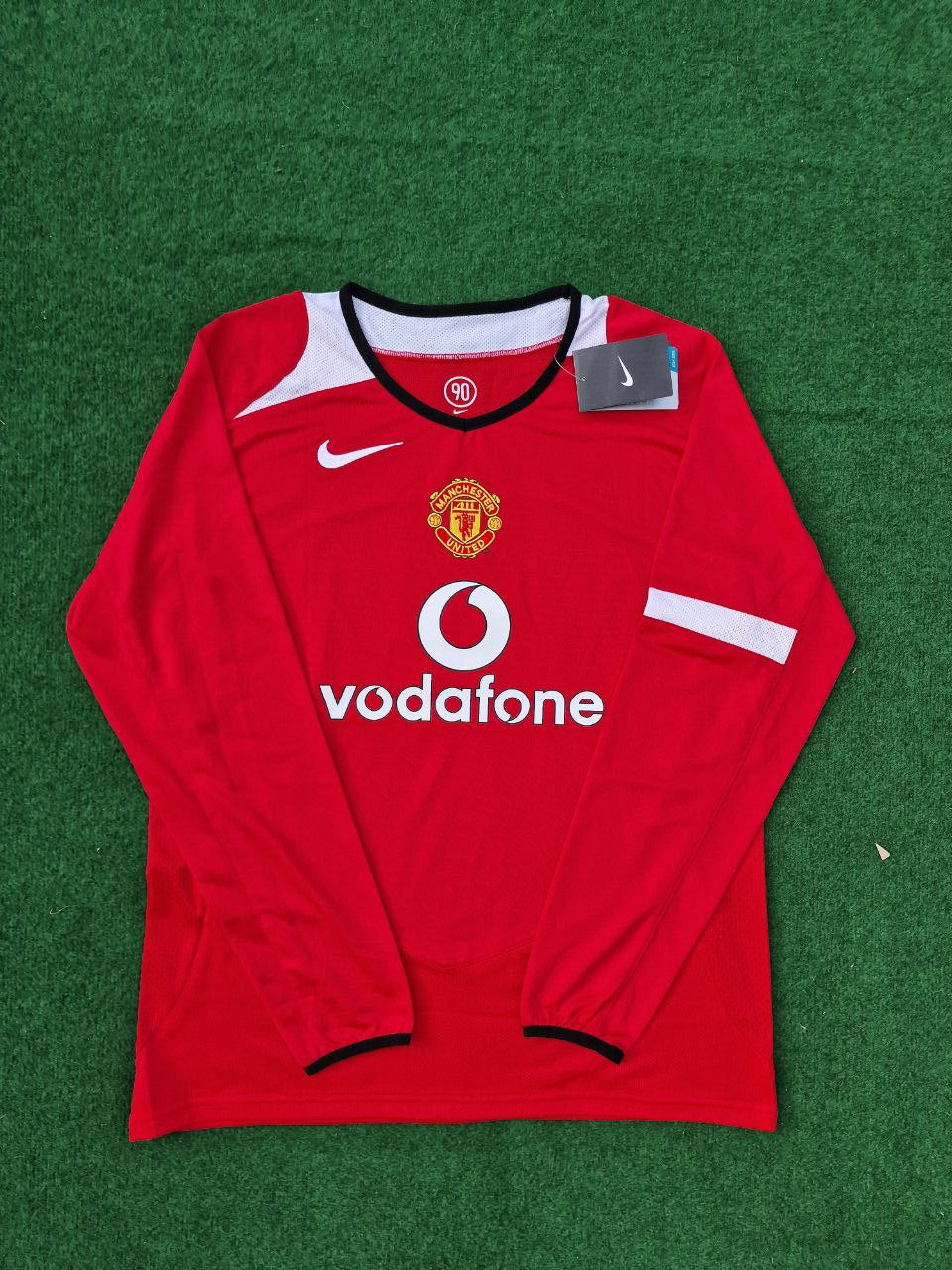 Cristiano Ronaldo Manchester United 2005 Retro Football Jersey – Front View