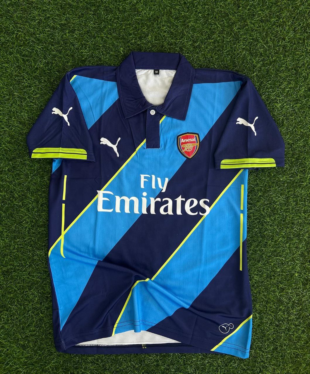 Mesut Ozil Arsenal Retro Jersey – 4