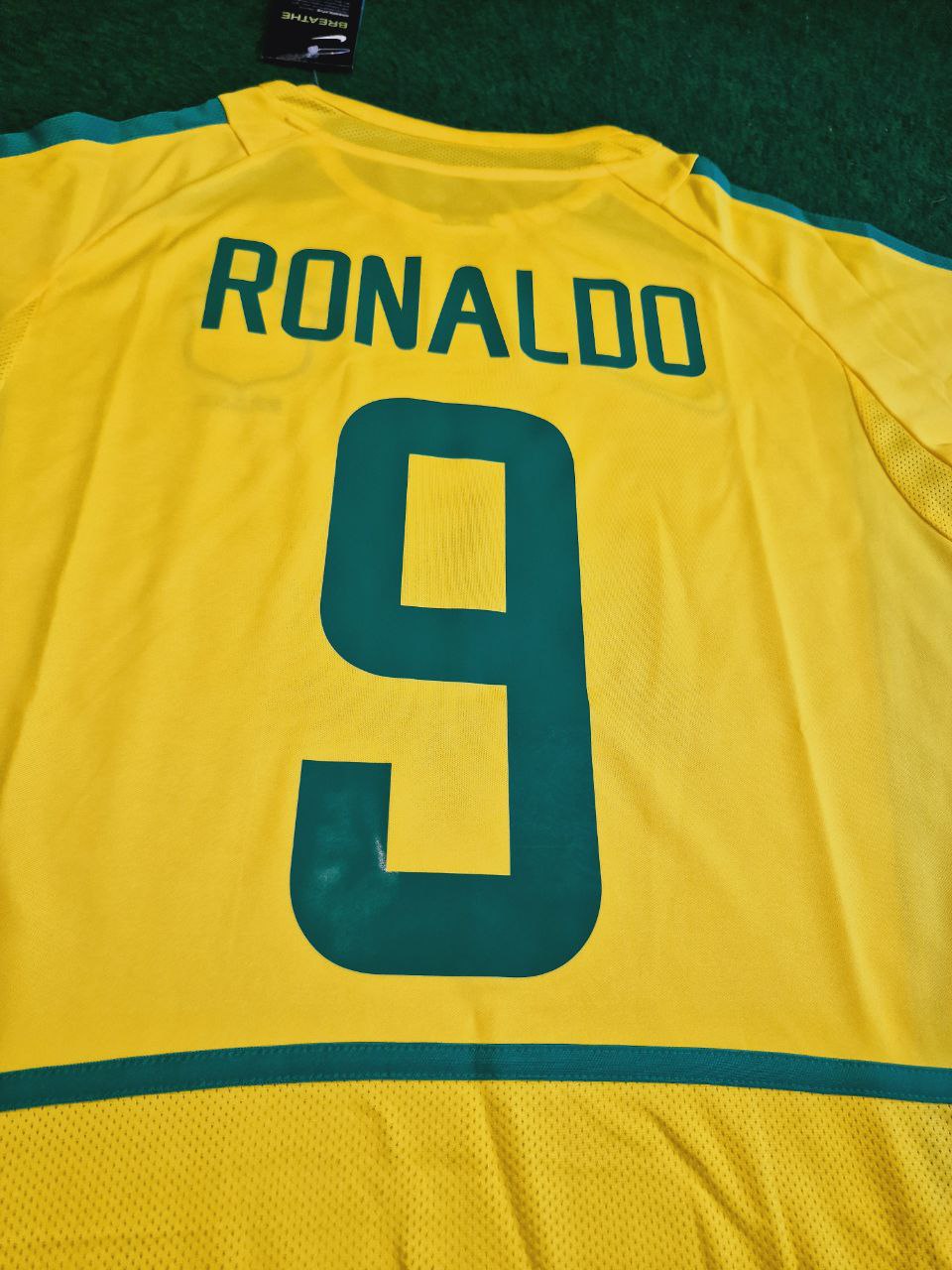 Ronaldo Nazario Brazil 2002 World Cup Yellow Retro Football Jersey – 4