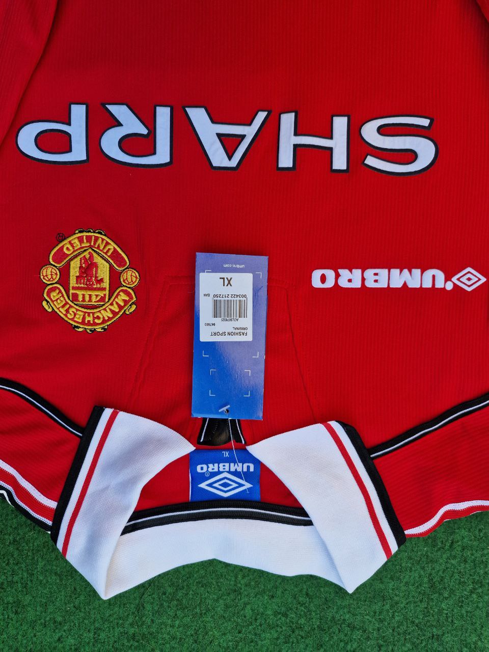 1999 Andy Cole 9 - Manchester United Red Long Sleeve Football Jersey – Detailed View