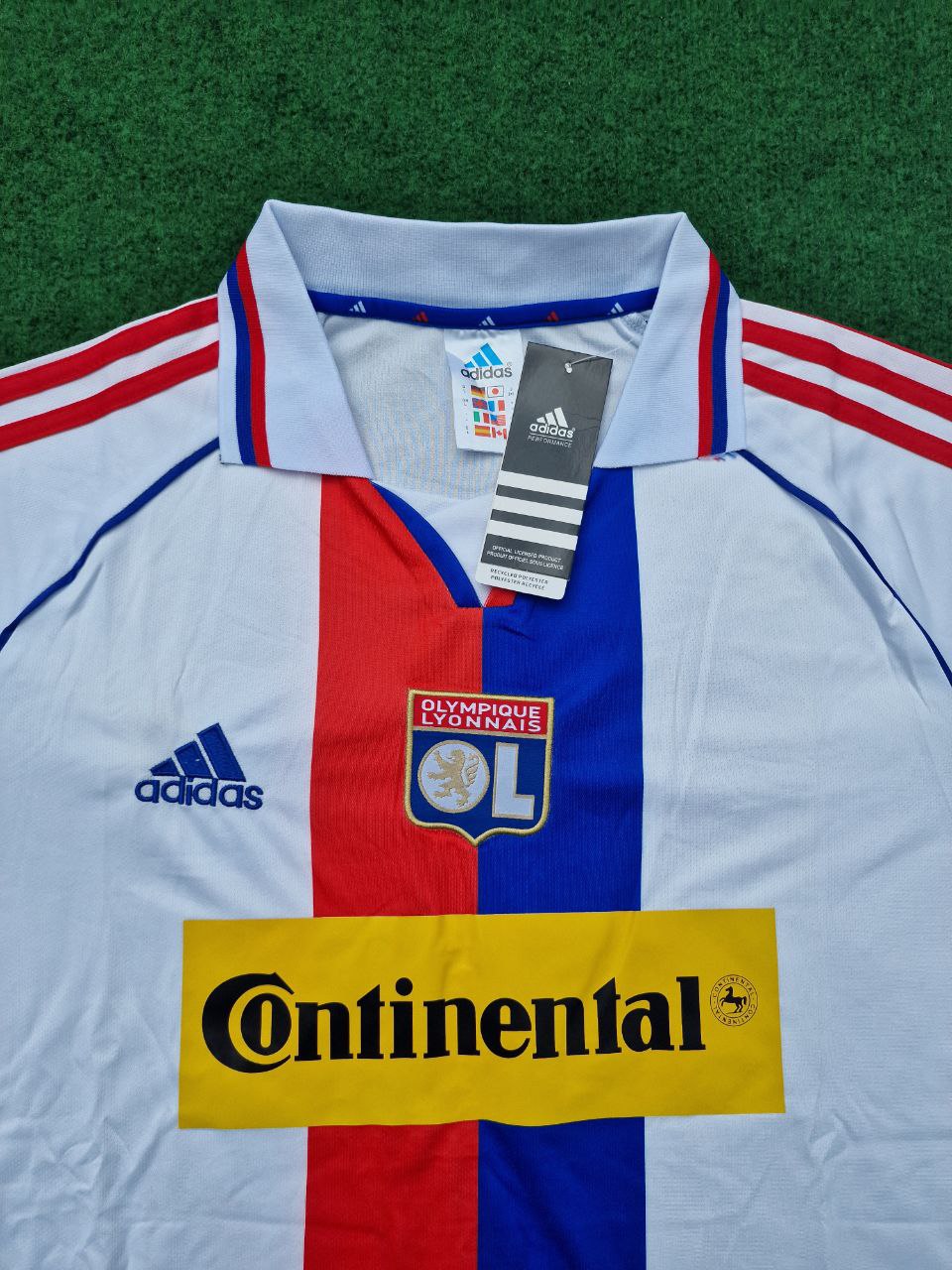 Olympique Lyonnais 2000/01 Retro Jersey – Detailed View