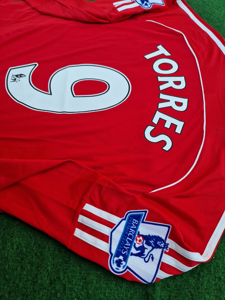Fernando Torres Liverpool Long Sleeve Retro Kit Jersey – Detailed View