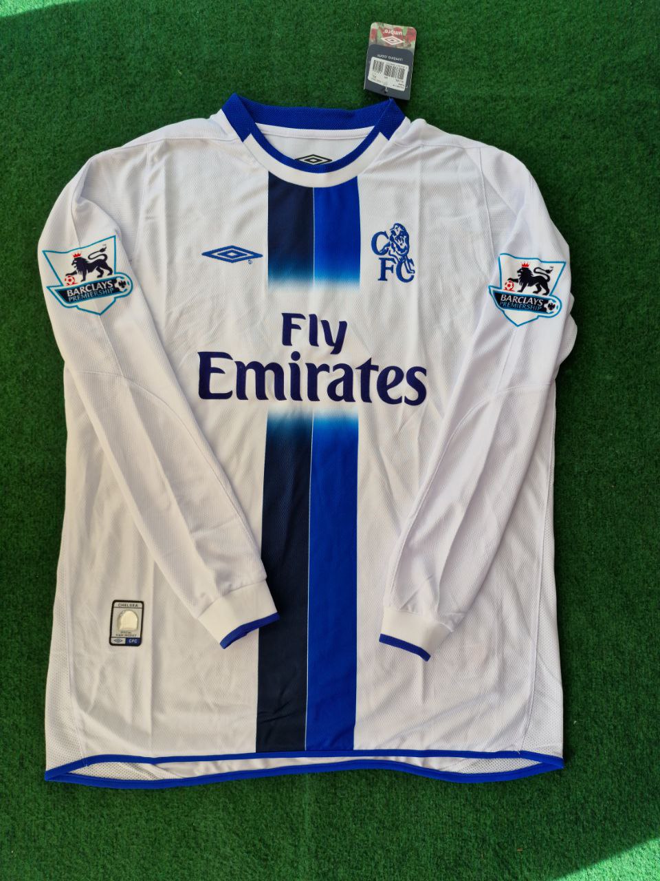 Claude Makelele 4 Chelsea Away 2004 Retro White Long Sleeve Jersey Kit – Front View