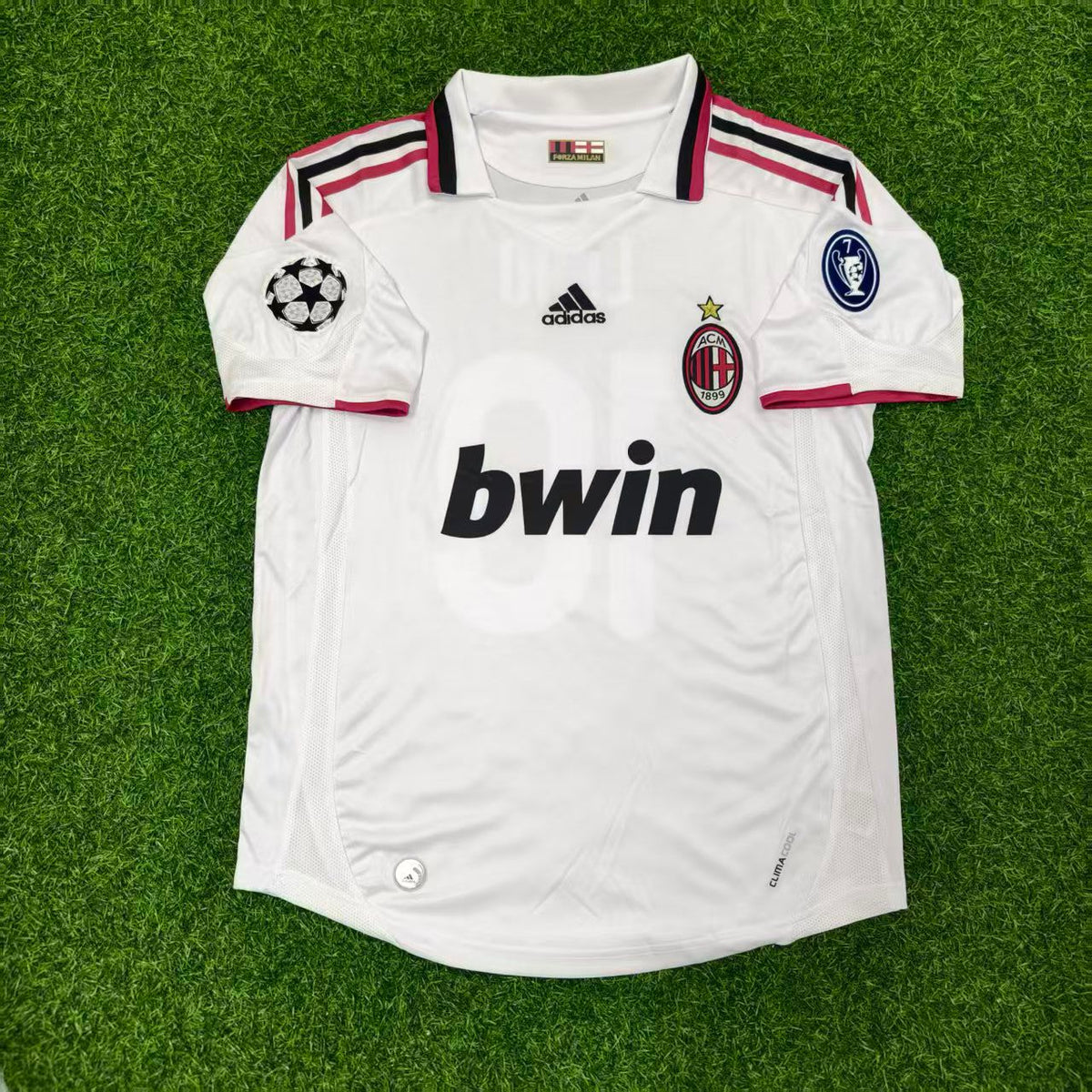Rafael Leao Milan Retro Season White Retro Football Jersey – Front View