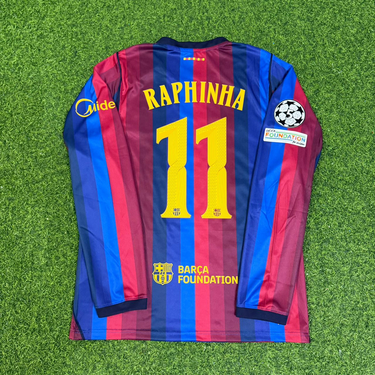 Raphinha #11 Barcelona 2027 New Season Champions League Patch Home Long Sleeve Jersey – Back View