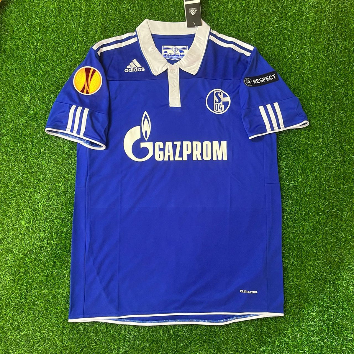 Raul Gonzalez Blanco Schalke 04 2011 2012 Retro Uefa Patch Football Jersey – Front View