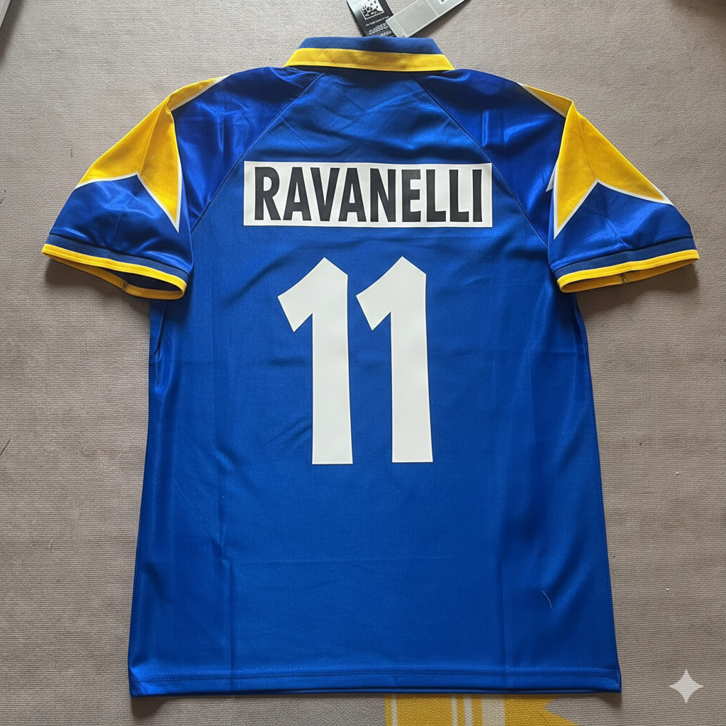 Juventus 1995/97 Retro Kit Jersey – | | – Fabrizio Ravanelli 11 – – Back View