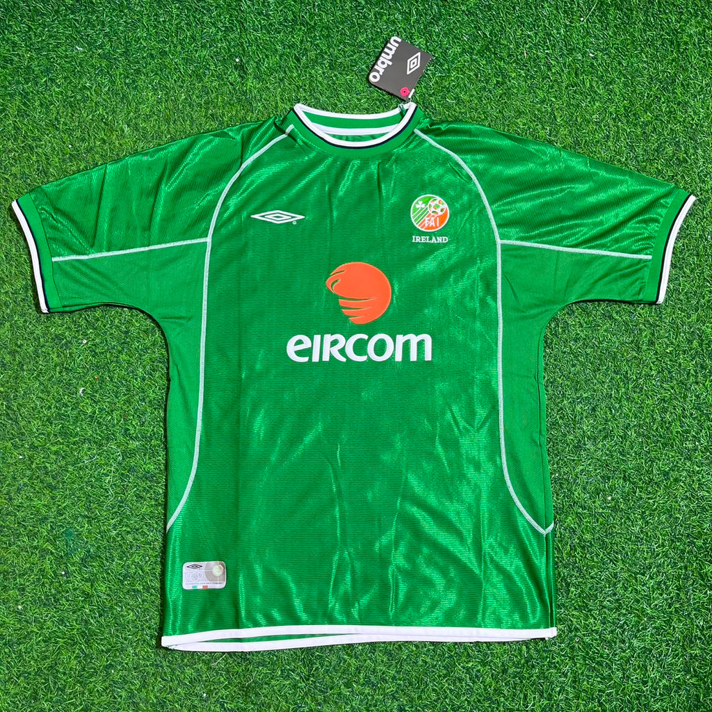 Ireland Retro Green Football Jersey – Ray Houghton – Front View