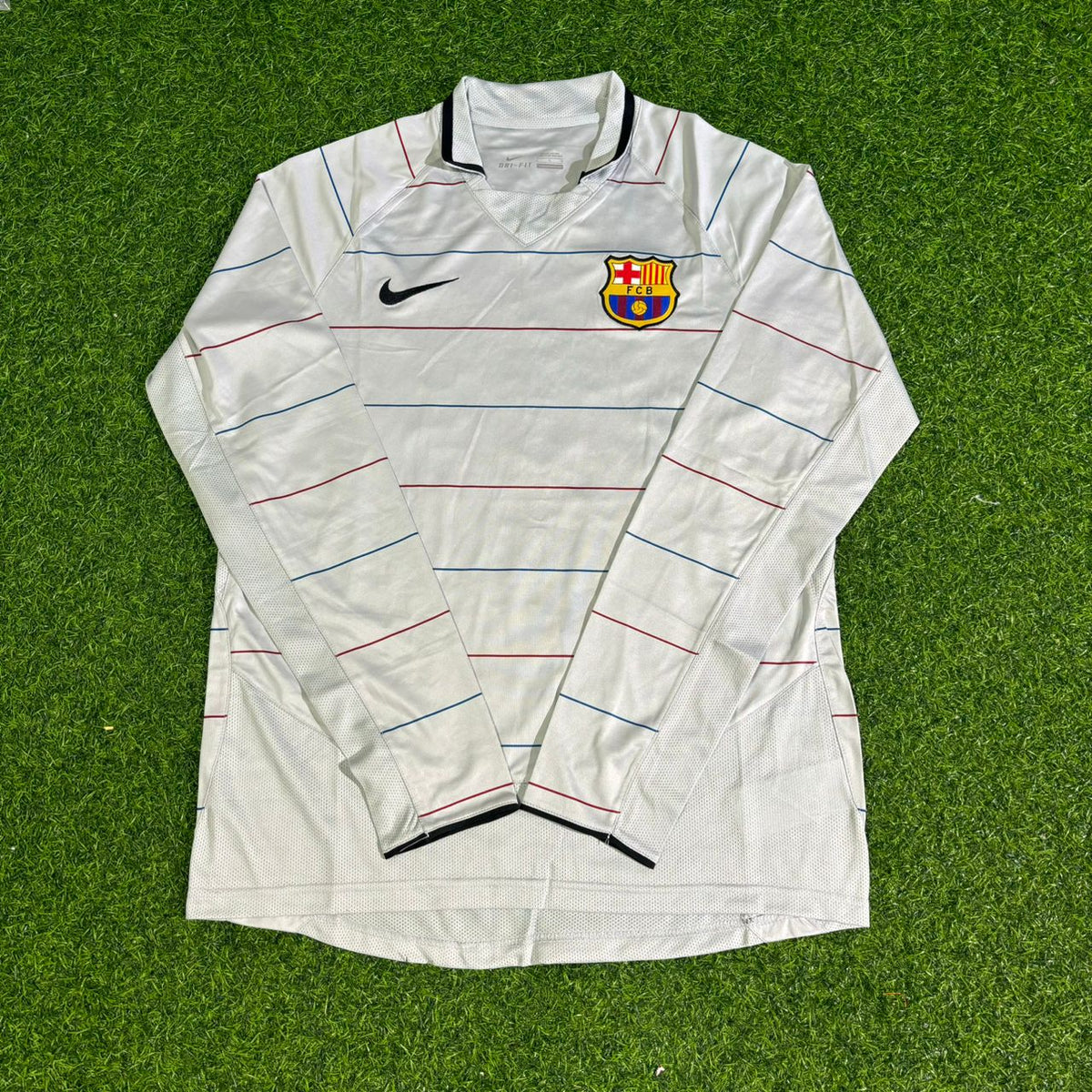 Ricardo Quaresma #20 Barcelona 2003 2004 Away Long Sleeve Retro Football Jersey – Front View