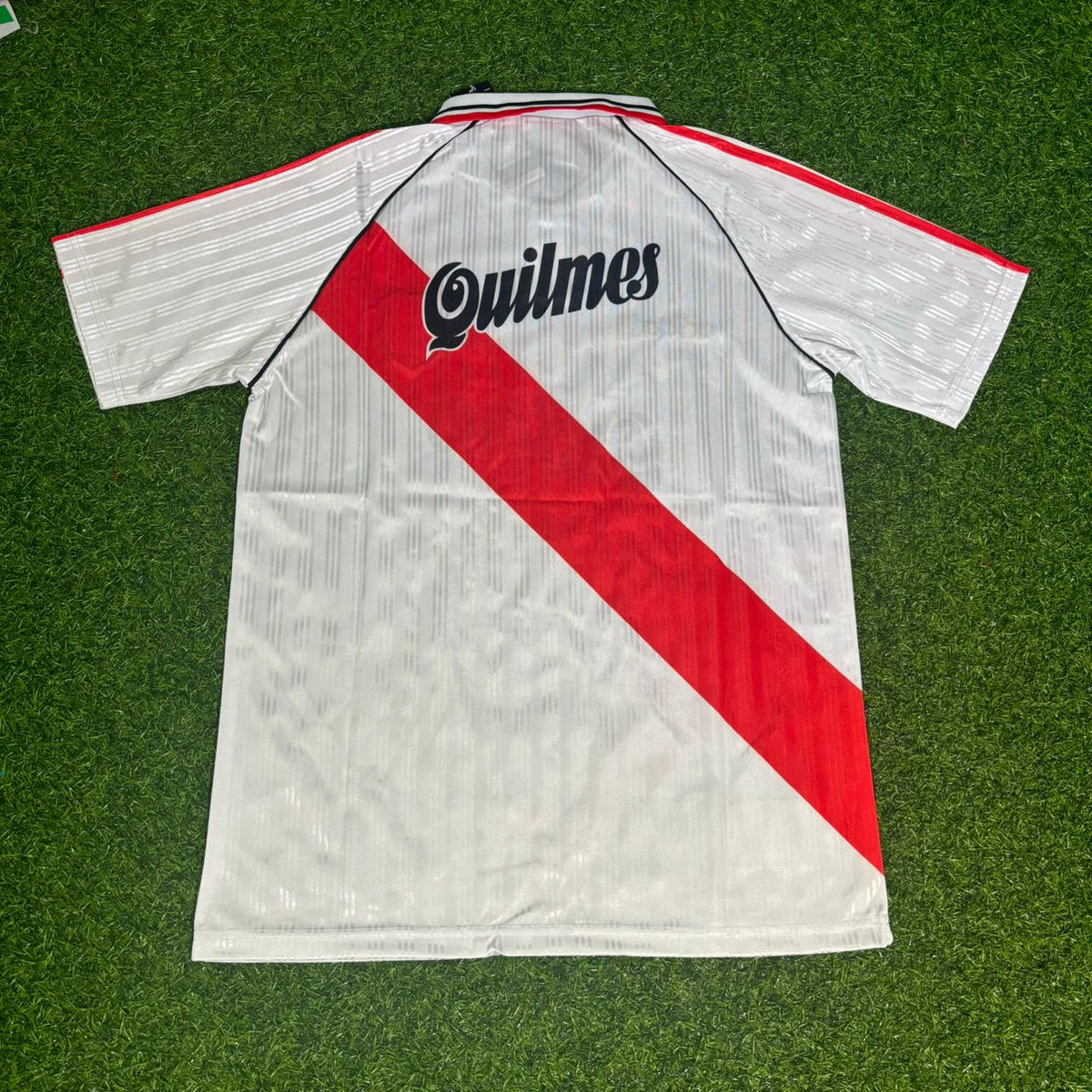 River Plate 1995/96 Retro Kit Jersey – Front View