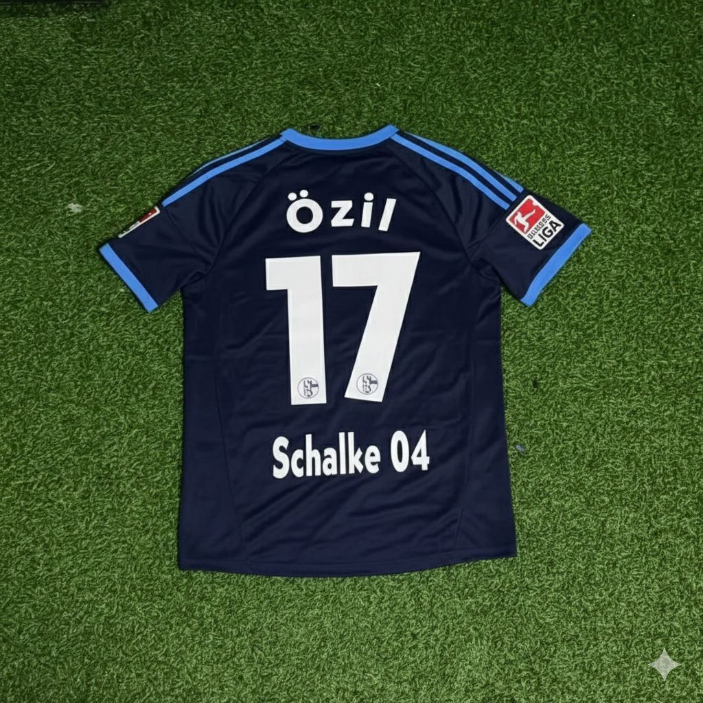 Schalke 04 Retro Away Home Jersey 10-11 Rot Football Jersey – Mesut Özil – Back View