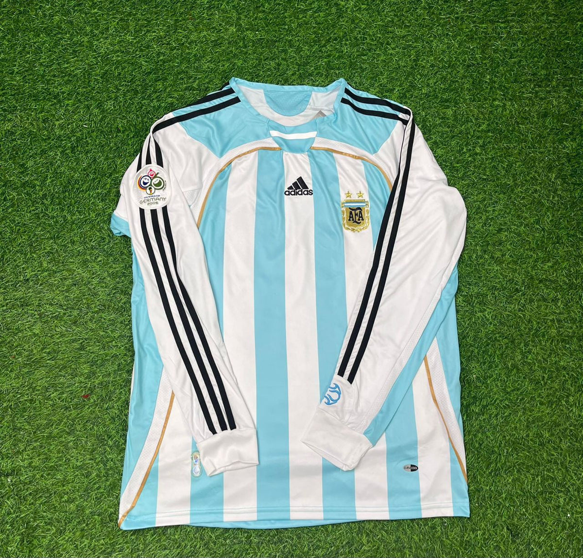 2006 Argentina World Cup Esteban Cambiasso #5 Retro Long Sleeve Football Jersey – Front View