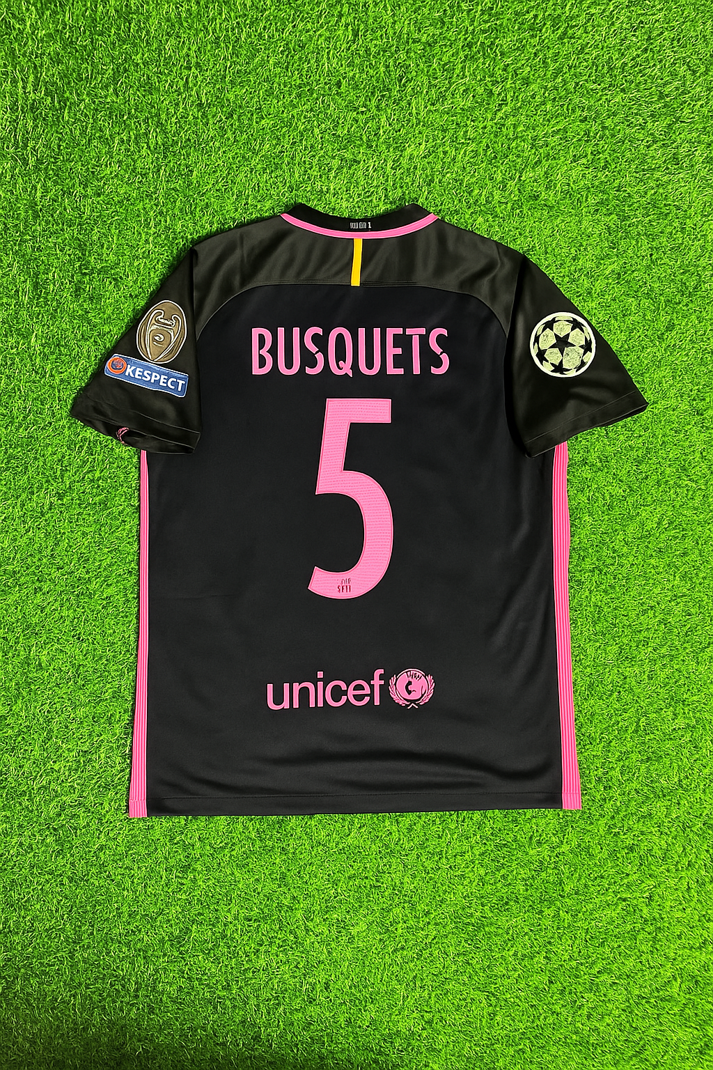 2014/15 Sergio Busquets Retro Black Pink Football Jersey – Back View