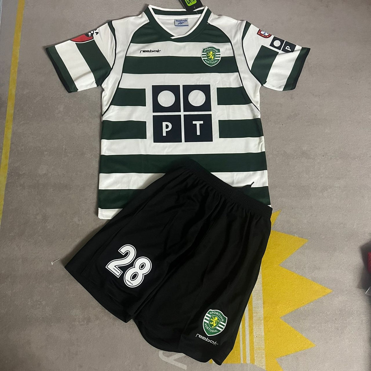 Cristiano Ronaldo Sporting CP Lisbon Kids Children Number 28 Vintage Jersey KinderTrikot Set – 6
