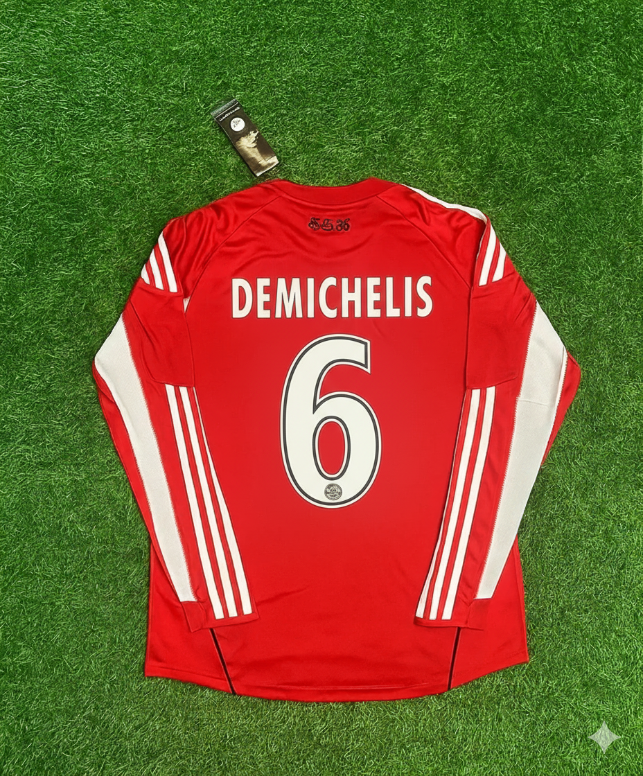 Martin Demichelis FC Bayern Munich 2010/11 Red Retro Jersey – Back View