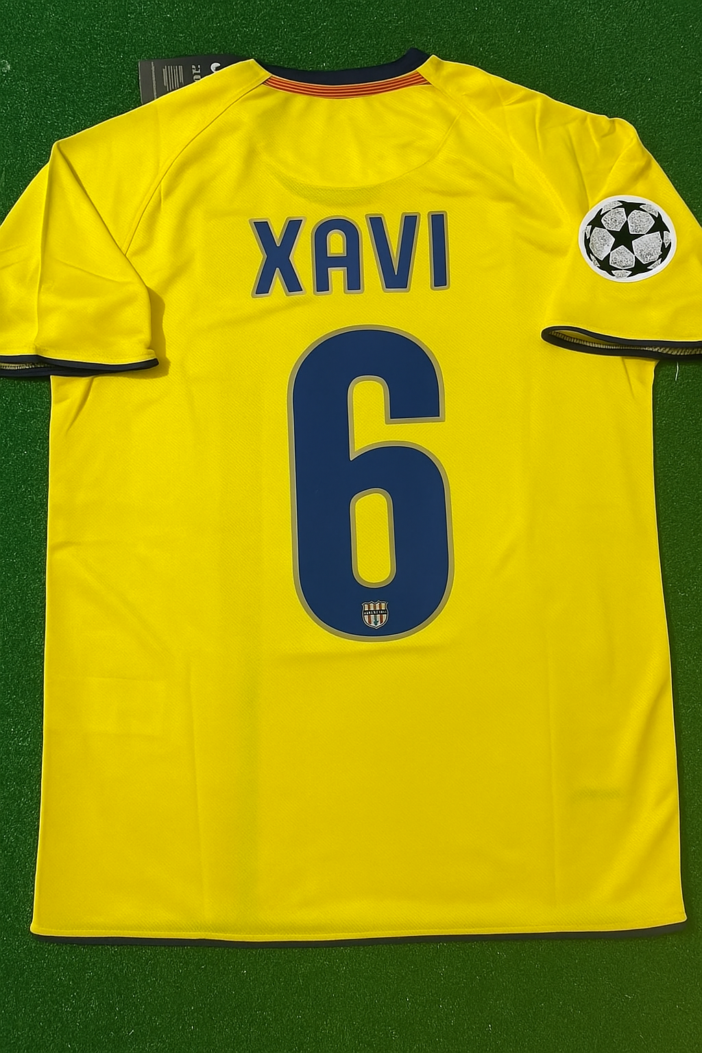 2008/09 Xavi Hernandez Barcelona Yellow Retro Football Jersey – Detailed View