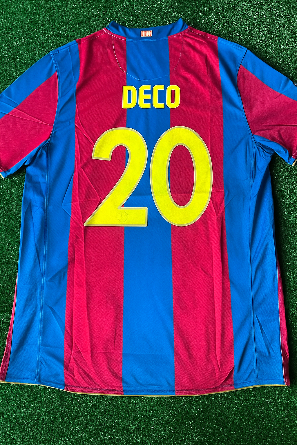 2007 Deco Barcelona 2008 Retro Football Jersey – Back View