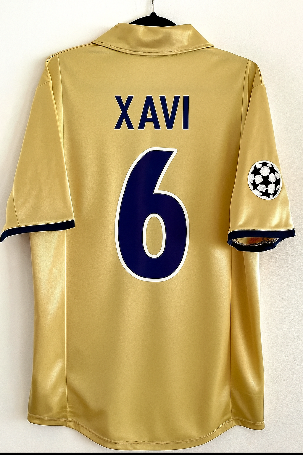 2001 Xavi Hernandez 6 Barcelona 2002 Season Retro Football Jersey – Back View