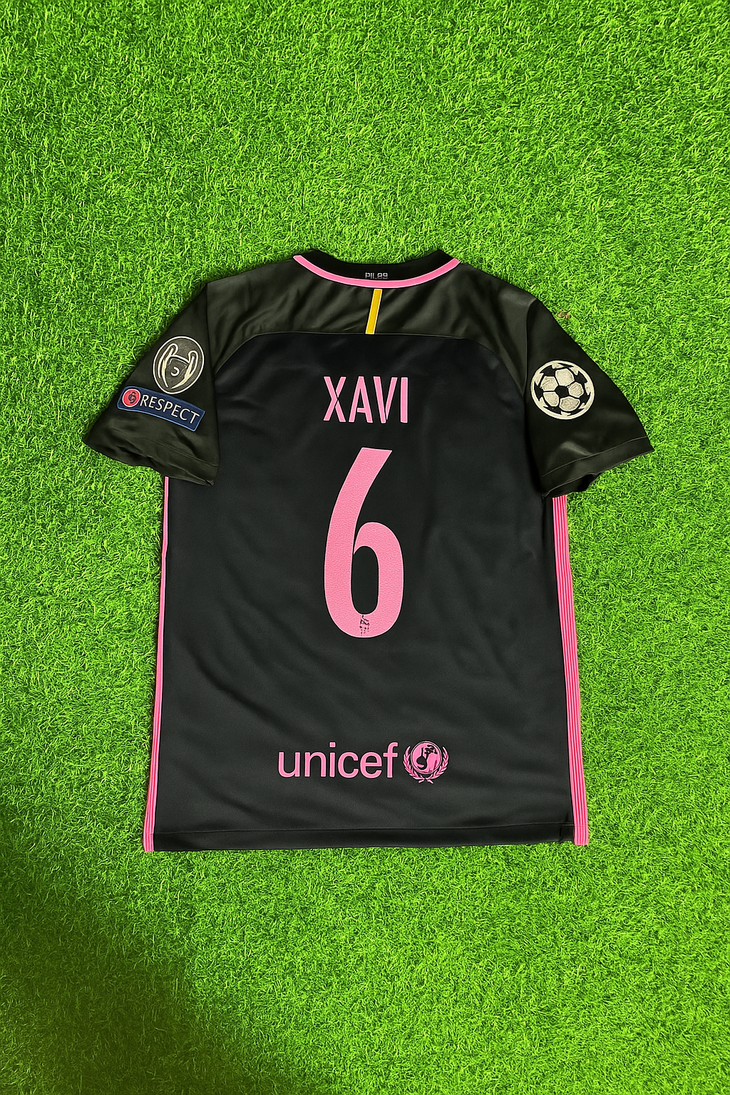 2014/15 Xavi Barcelona Retro Black Pink Football Jersey – Back View