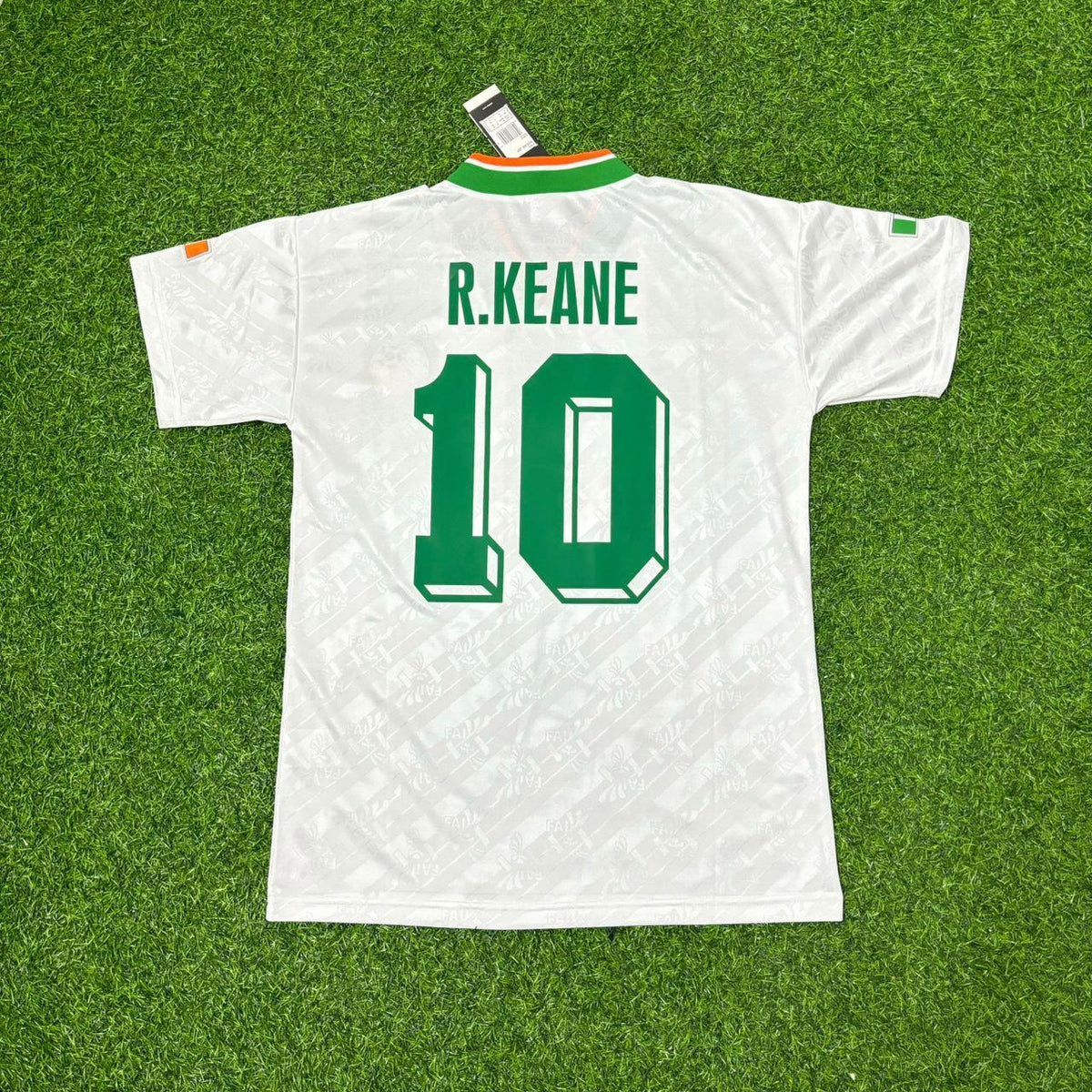 Ireland Season Away Retro Football Jersey – Robbie Keane – Back View