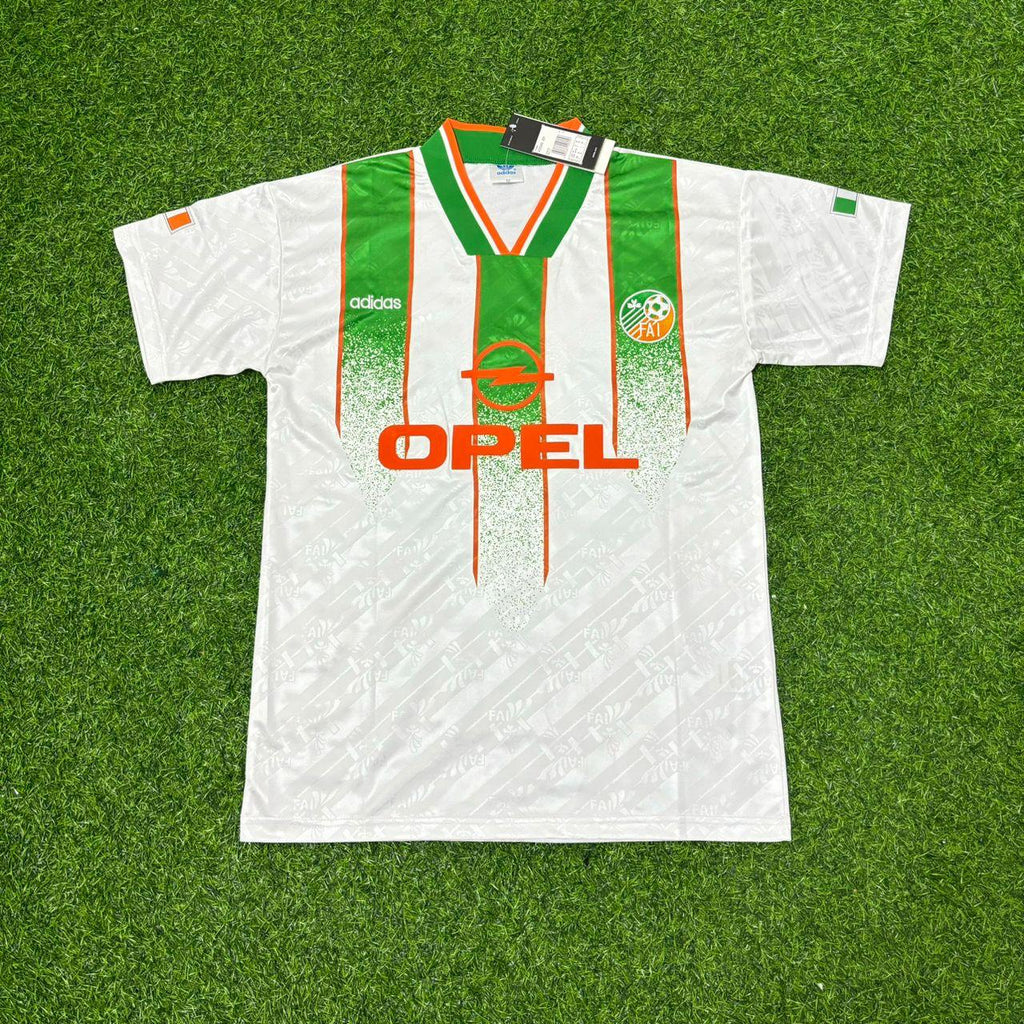 Ireland Season Away Retro Football Jersey – Robbie Keane – Front View