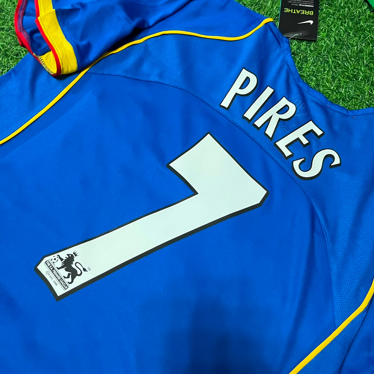 2004/05 Robert Pires Arsenal Blue Retro Football Jersey – Detailed View