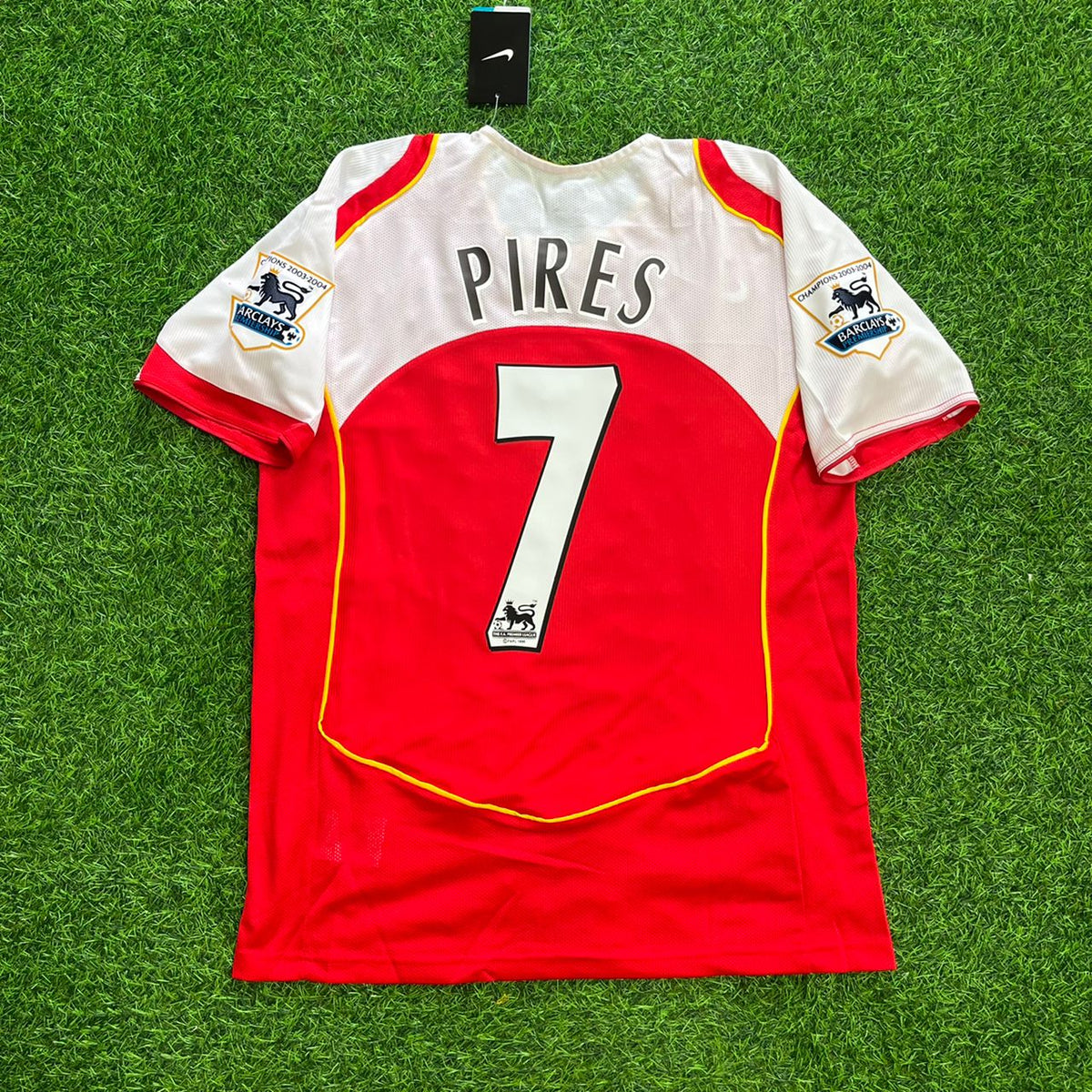 Robert Pires #7 - Arsenal 2004/2005 O2 Red Retro Kit Jersey – Back View