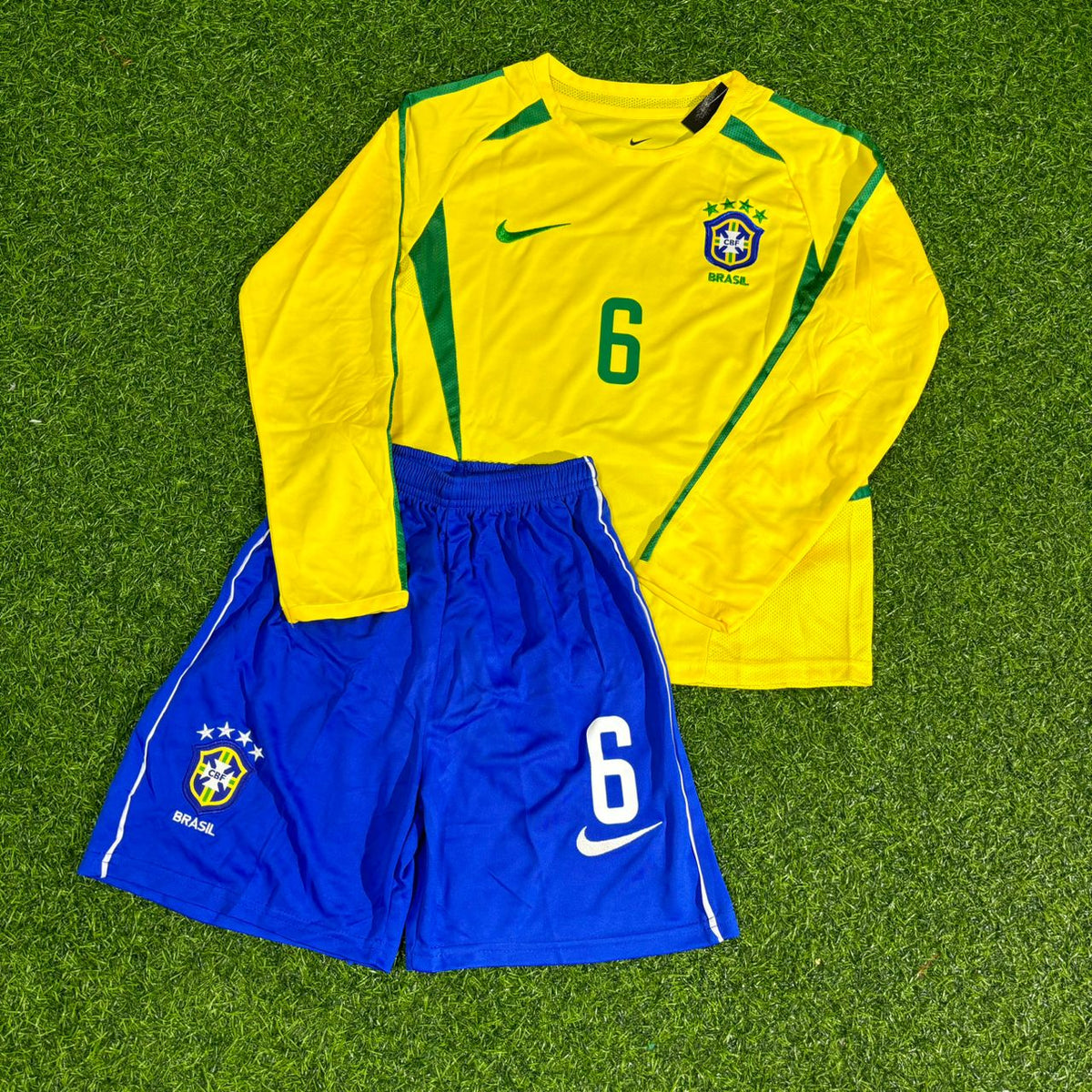 Brazil 2002 World Cup Home Long Sleeve Retro Jersey – Roberto Carlos #6 – Front View