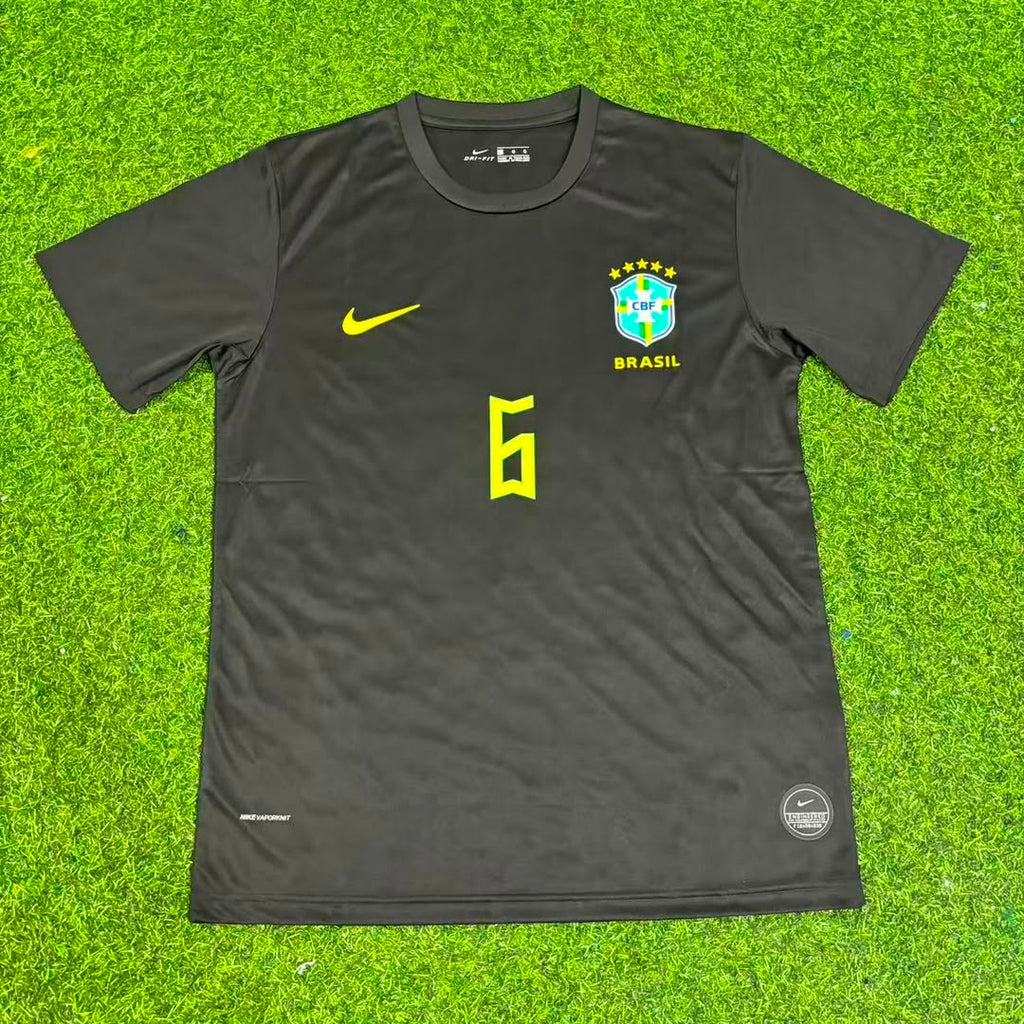 Brazil Black Retro Football Jersey – Roberto Carlos – Front View