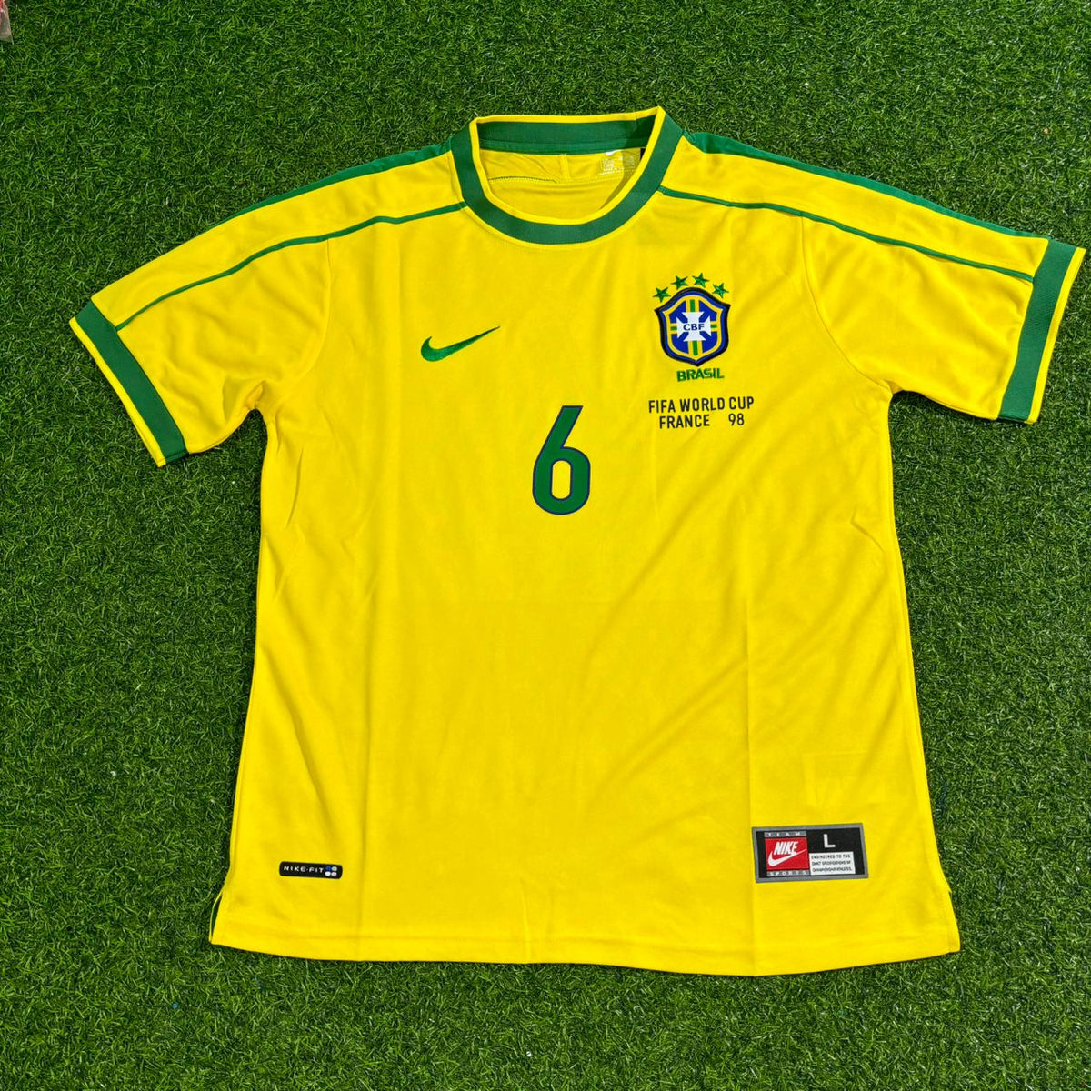 Brazil 1998 World Cup Retro Jersey – Roberto Carlos #6 – Front View
