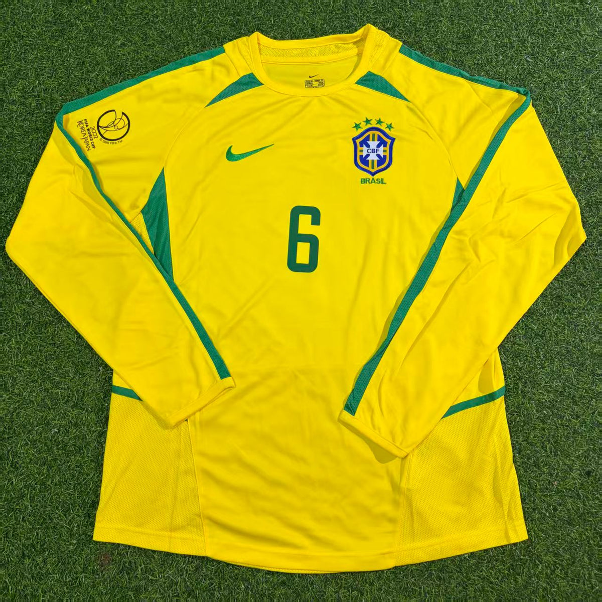 Brazil 2002 World Cup Final Yellow Long Sleeve Retro Football Jersey – Roberto Carlos – Front View