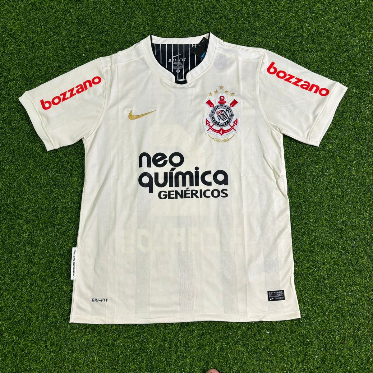 2010 Roberto Carlos Corinthians Special Edition Retro Football Jersey – Front View