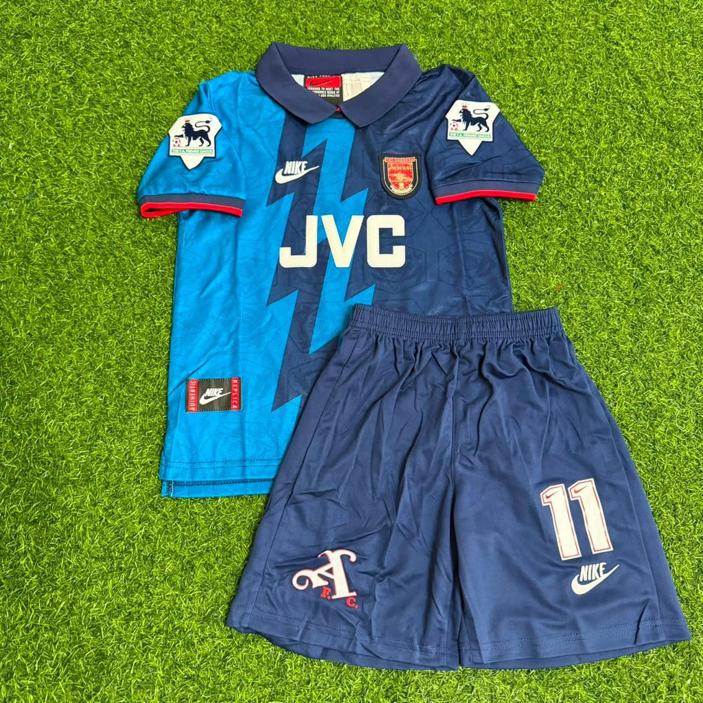 Robin van Persie 11 – Arsenal Retro Kids Kit Jersey – Front View