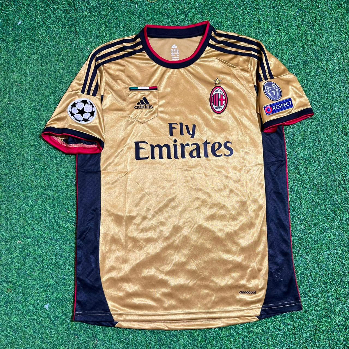 AC Milan 2013 2014 Gold Retro Jersey – Robinho #7 – Front View