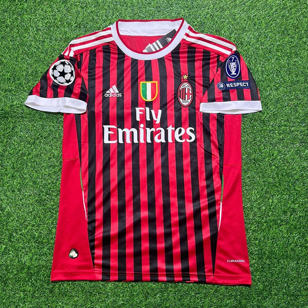 2011/12 Robinho 70 - AC Milan Home Retro Football Jersey – Front View