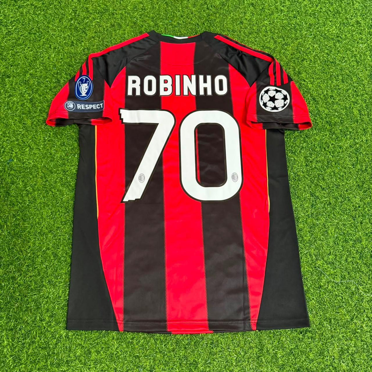 Milan 2010/2011 Home Retro Jersey – Robinho 70- – Back View