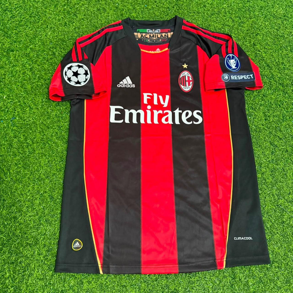 Milan 2010/2011 Home Retro Jersey – Robinho 70- – Front View