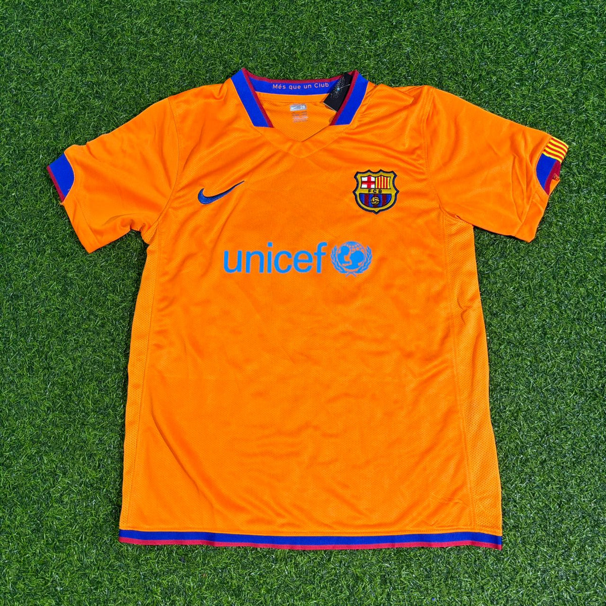 2006/07 Ronaldinho Barcelona Orange Retro Football Jersey – Front View