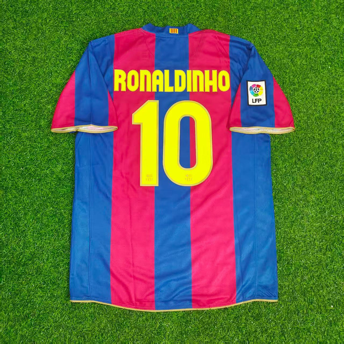 2007 Ronaldinho Barcelona 2008 Retro Football Jersey – Back View