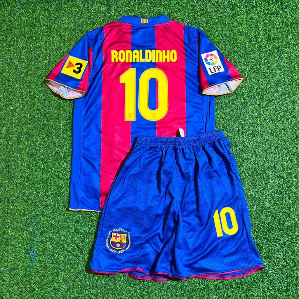 Barcelona 2007/2008 Retro KIDS Football Jersey – Ronaldinho 10- – Back View
