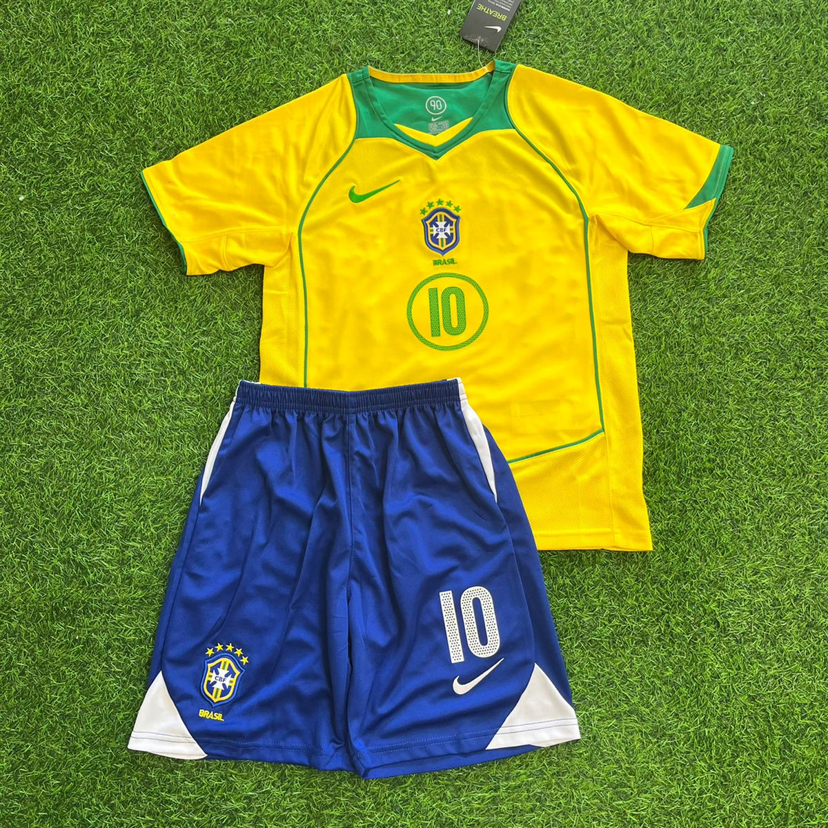 Ronaldinho Brazil 2004–2006 Retro Kids Football Jersey – Detailed View