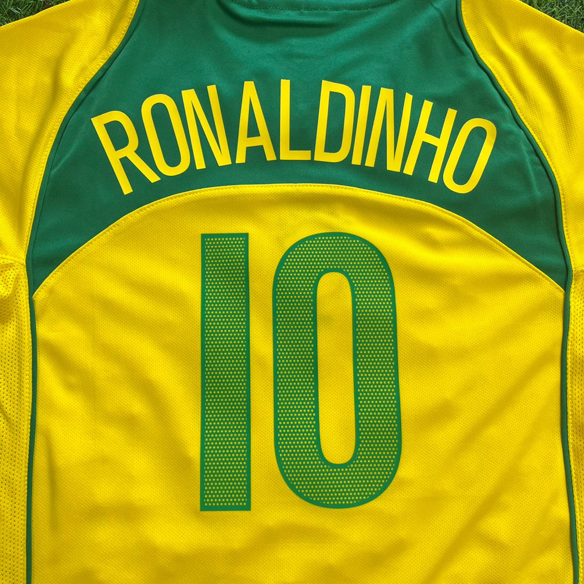 Ronaldinho Brazil 2004–2006 Retro Kids Football Jersey – Front View