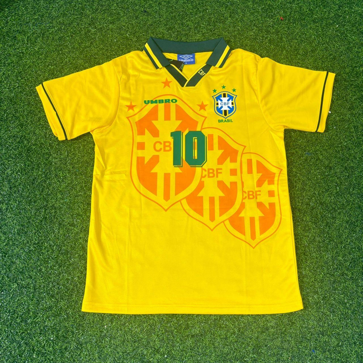 Brazil Retro Football Jersey – Ronaldinho #10 – Front View