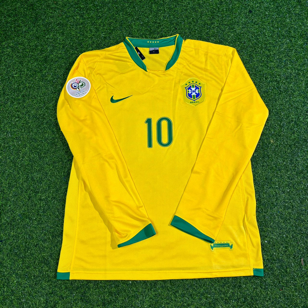 Brazil 2006 World Cup Long Sleeve Football Jersey – Ronaldinho Gaúcho #10 – Front View